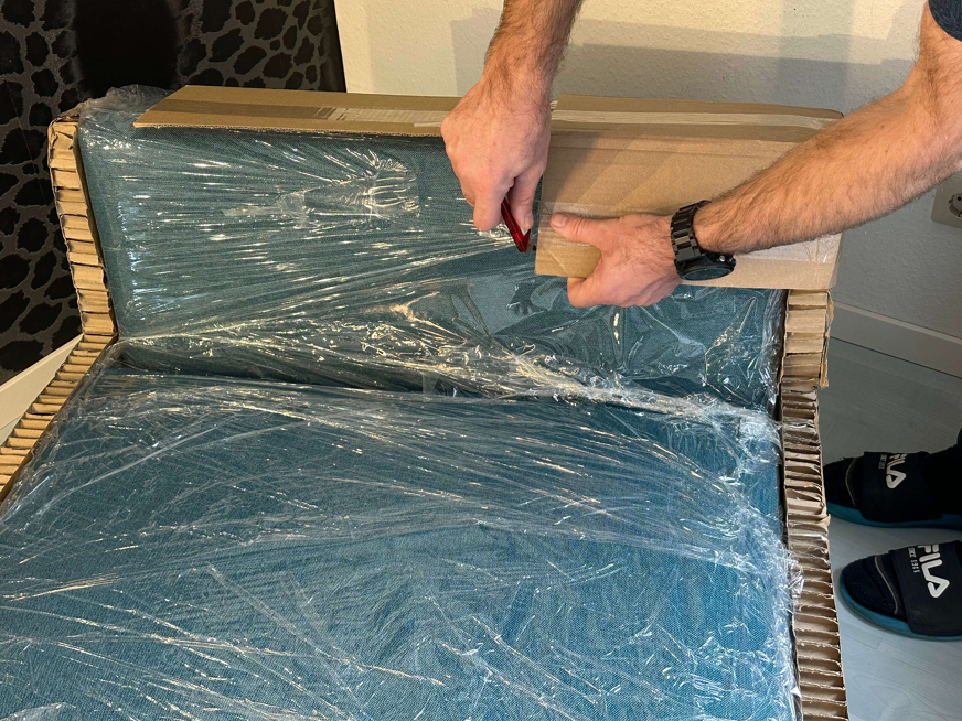 Bruno Ecksofa ausgepackt